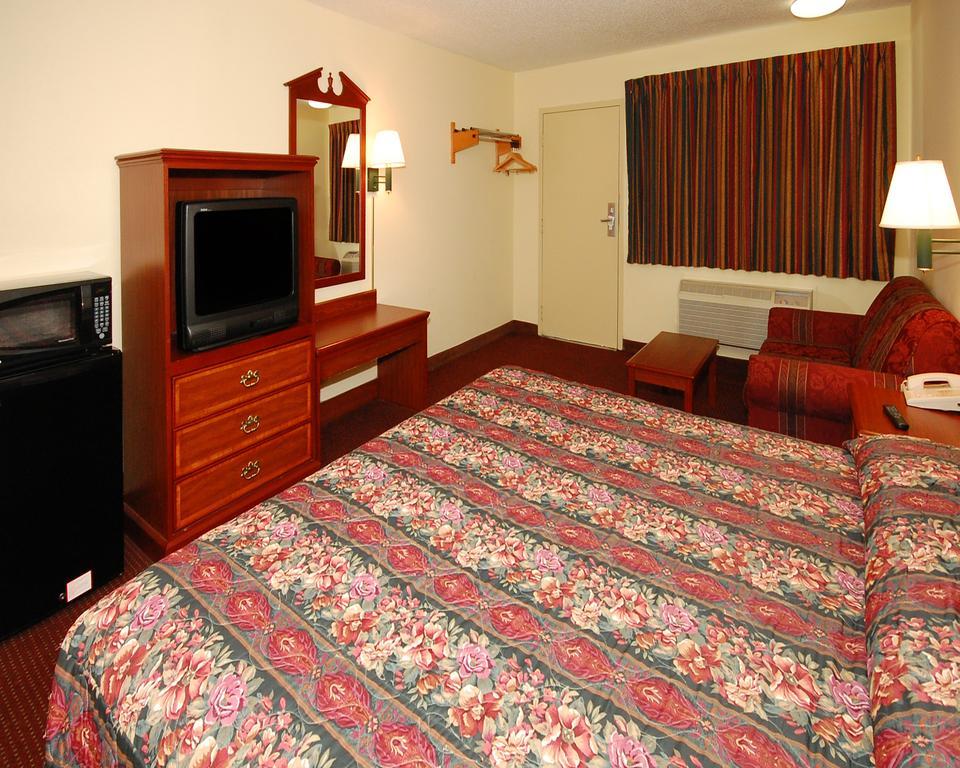 Econo Lodge Goldsboro Hwy 70 מראה חיצוני תמונה